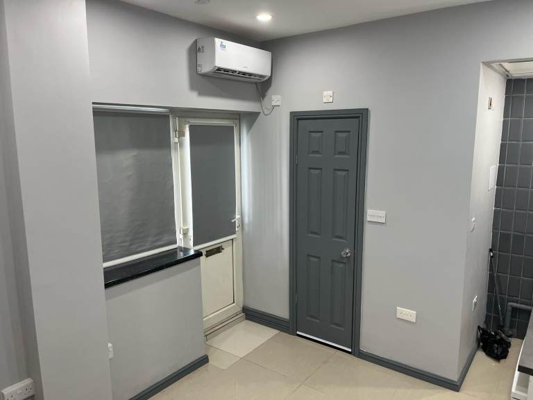 Ground floor Self contained Studio to rent in Harrow- Harrow View