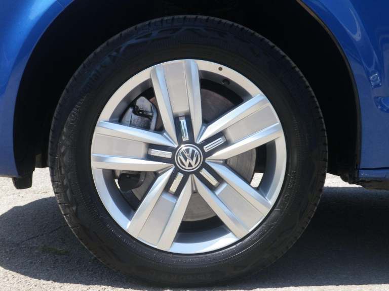 VOLKSWAGEN TRANSPORTER T32 2.0 TDI 150 Highline LWB KOMBI 2024