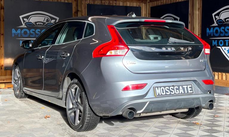 2015 Volvo V40 D2 R DESIGN 5dr HATCHBACK DIESEL Manual