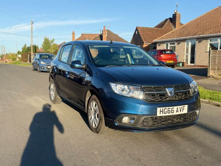 Dacia Sandero 0.9TCe Laureate Manual-Long MOT-Excellent condition