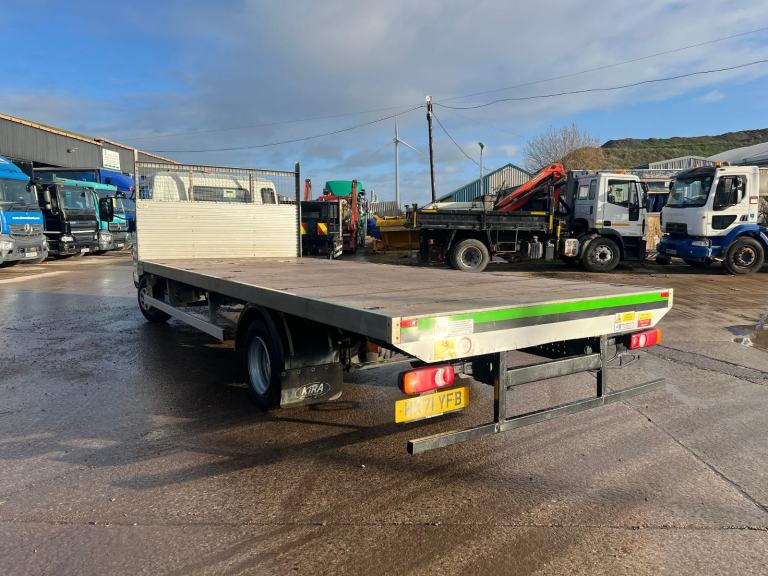 2022 Mitsubishi Canter 70C18 20FT FLAT , ONLY 66,972 MILES 