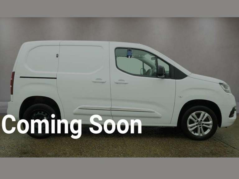 2024 Toyota ProAce 1.5D 130 Design Van Auto PANEL VAN DIESEL Automatic