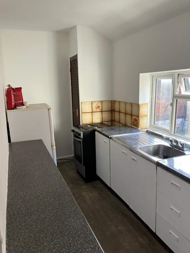 Good sized flat in Sherwood with 2 double bedrooms