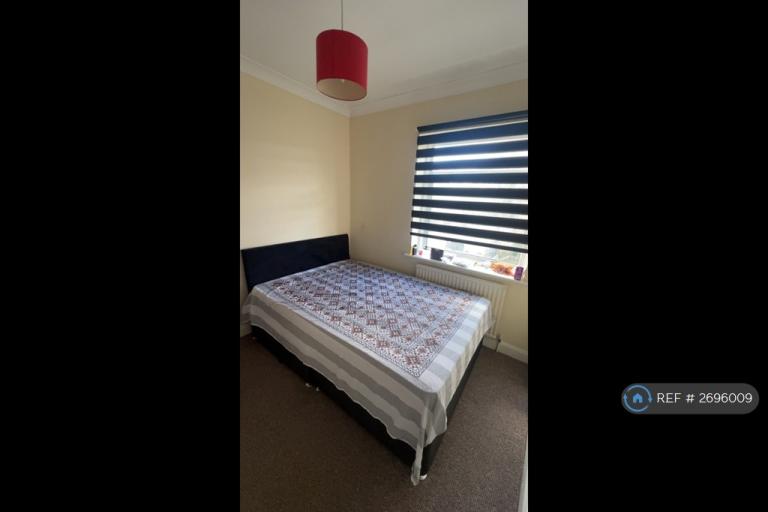 1 bedroom in Runfold Avenue, Luton, LU3 (#2696009)