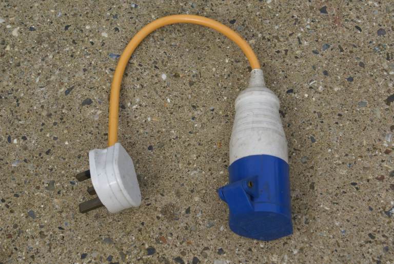 Electric hook up adapter