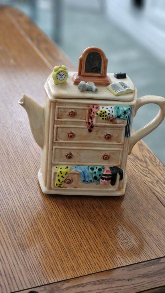 Vintage SWINESIDE Chest of Drawers Ceramic Collectable Novelty Teapot