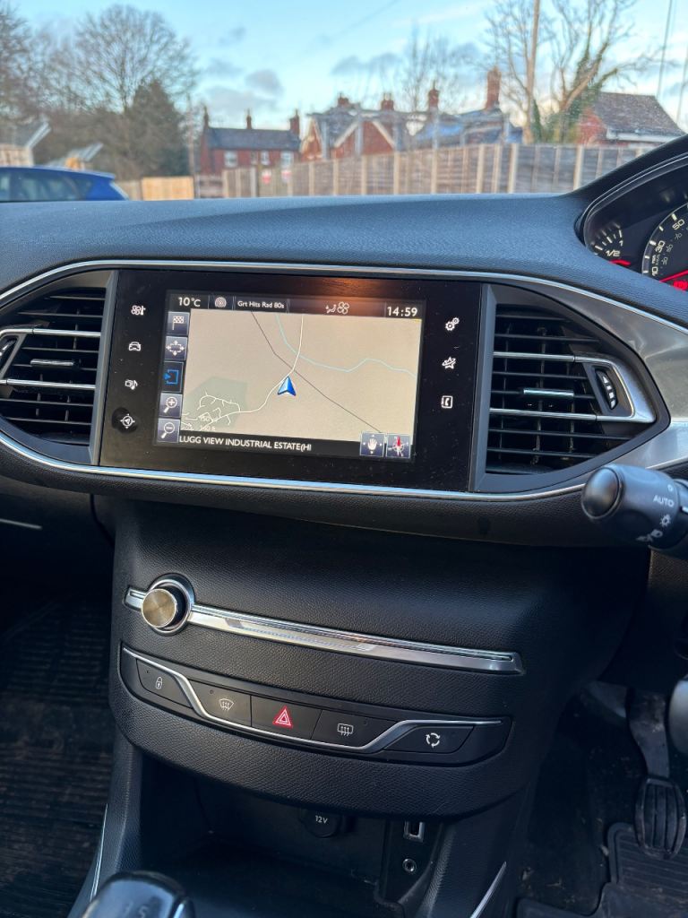 Peugeot 308 Hatchback 2016, Blue HDI NAV