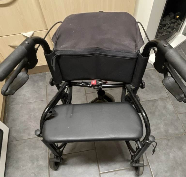 Foldable Uniscan Triumph with Seat