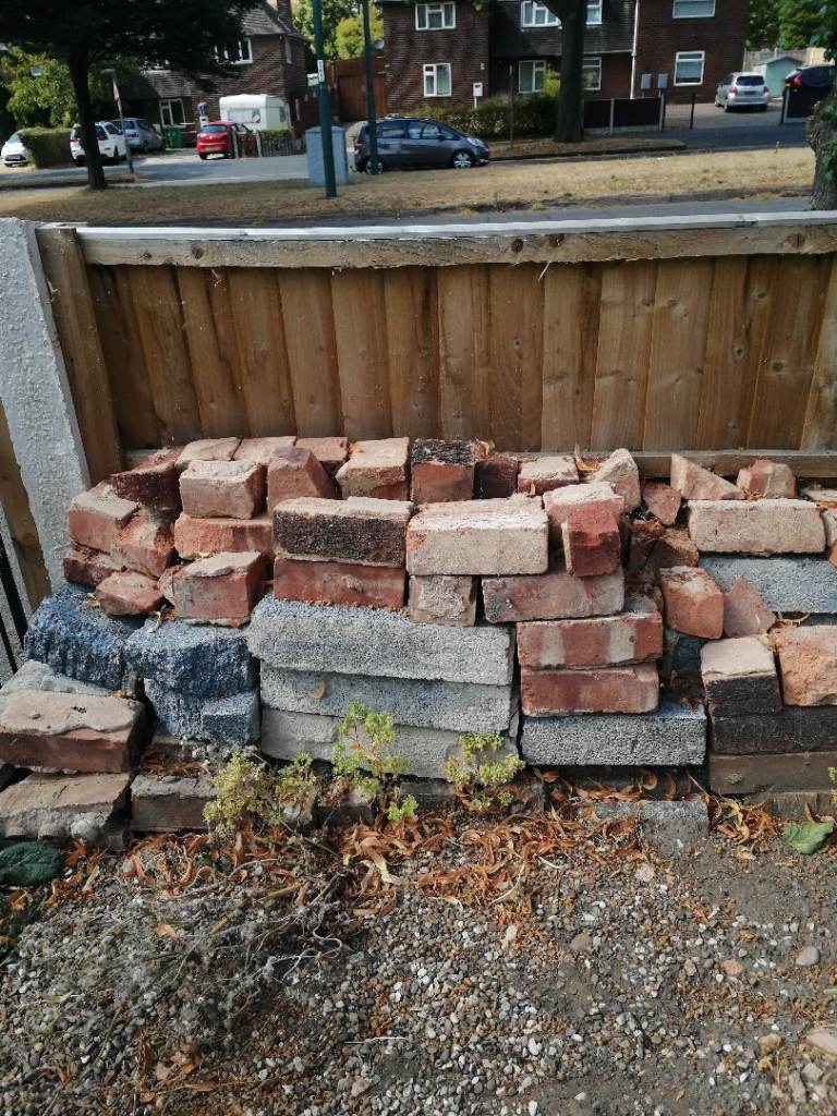 Hardcore / Reclaimed Bricks free to collect. only half bricks left