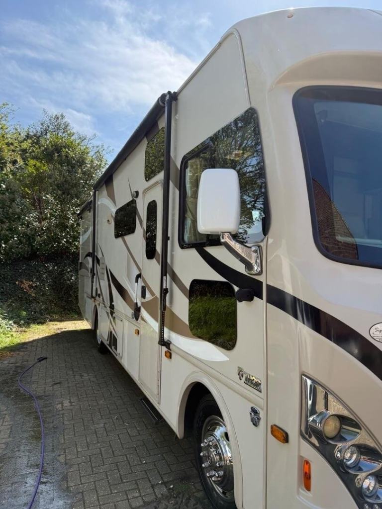 2017 Thor Motor Coach Ace 30.1