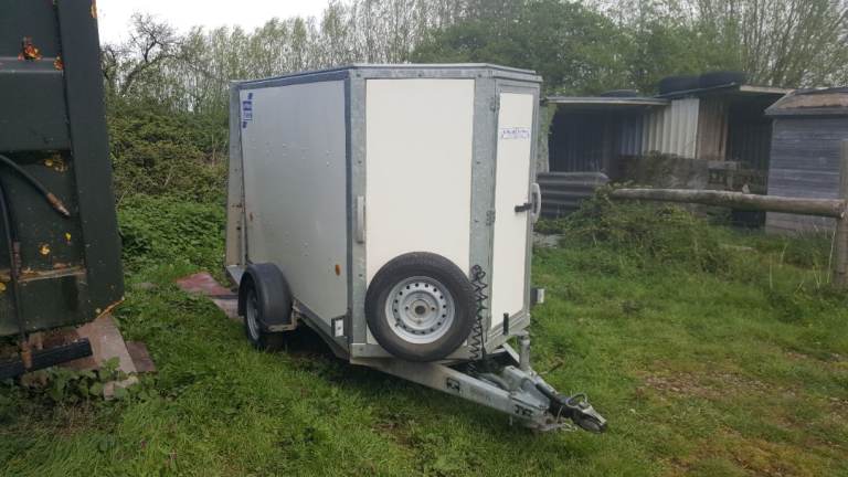Ifor williams bv84 box trailer