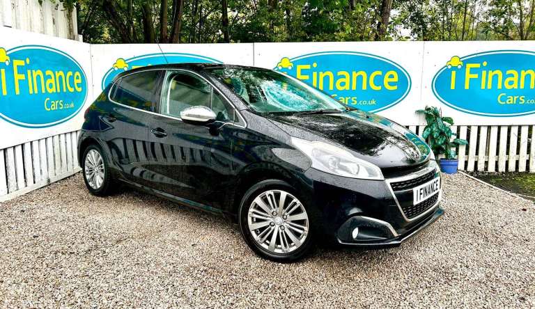 CAN'T GET CREDIT? CALL US! Peugeot 208 1.2 PureTech Allure - £99 DEPOSIT, £34 PER WEEK