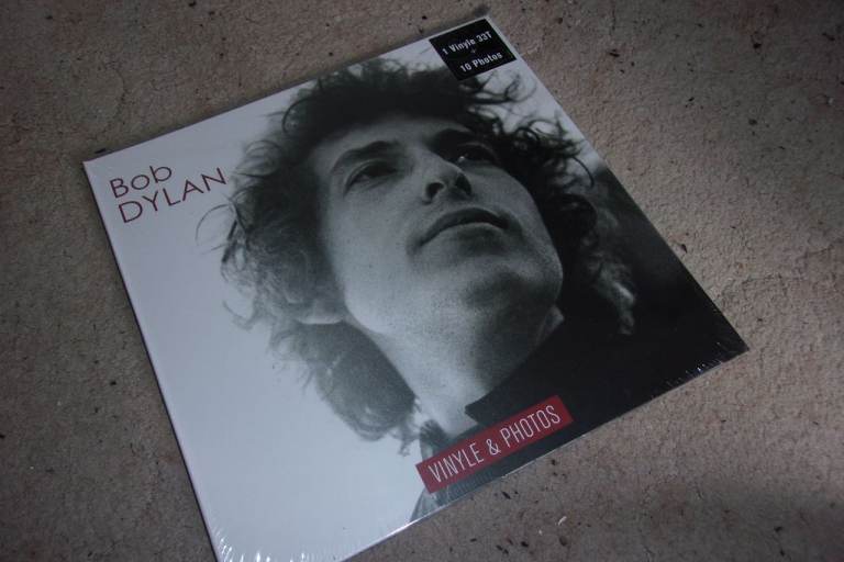 Bob Dylan - Vinyle & Photos . Rare official France-only 12" Hits LP + 10 x Art Print Box. New Sealed