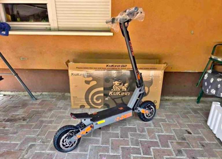 Kugoo Kukirin G2 Electric Scooter - Brand New Adult E-Scooter