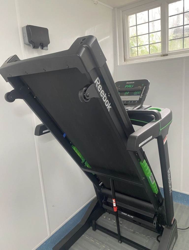 Reebok jet200 series treadmill like new
