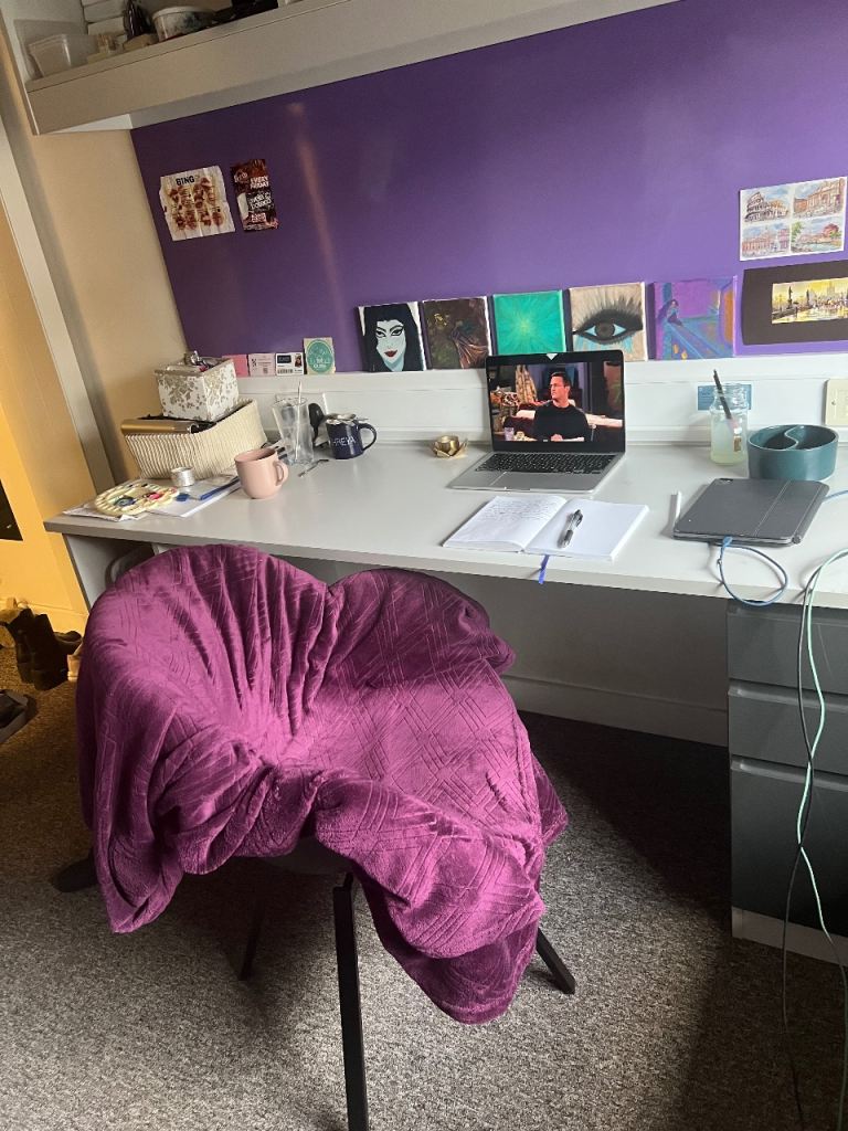 Urgent! New roommate needed in super discounted room tenancy takeover :)