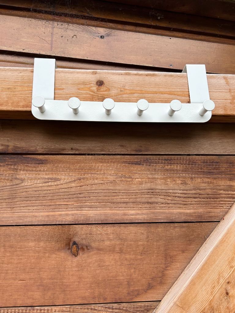 Coat hanger 
