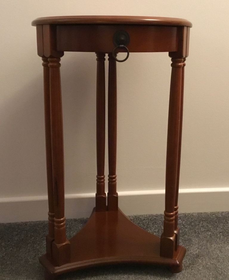 Lamp / plant side table