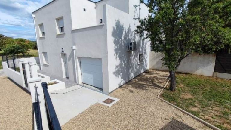 Sale – 83 m² House in Uchaud (30620) France – €285,000