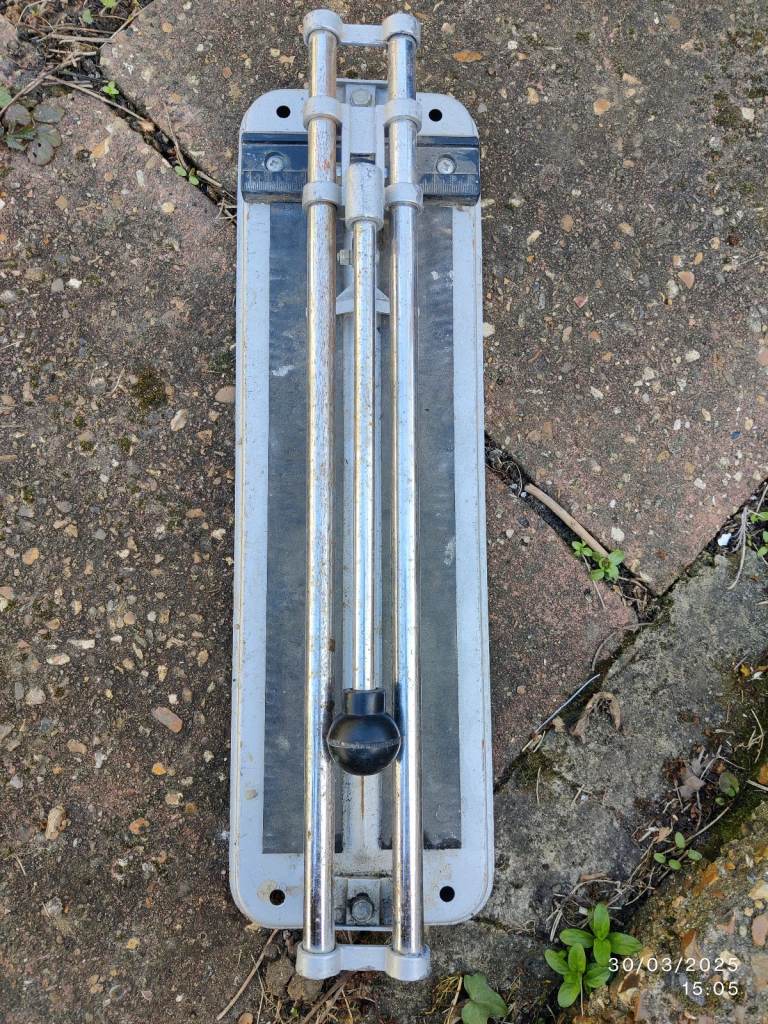 image for Tile cutter 