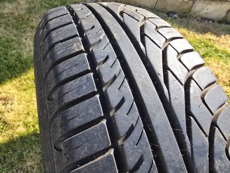 1 x Mitchelin Pilot Primacy 195/65/15 Tire