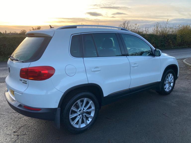 2013 Volkswagen Tiguan 2.0 TDI BlueMotion Tech SE 4WD Euro 5 (s/s) 5dr ESTATE Diesel Manual