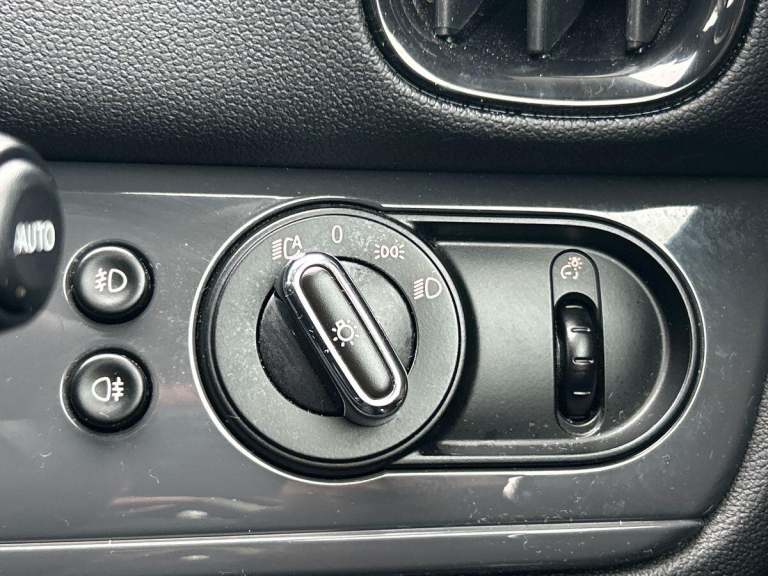 2019 MINI Countryman 1.5 Cooper Classic 5dr Auto HATCHBACK PETROL Automatic