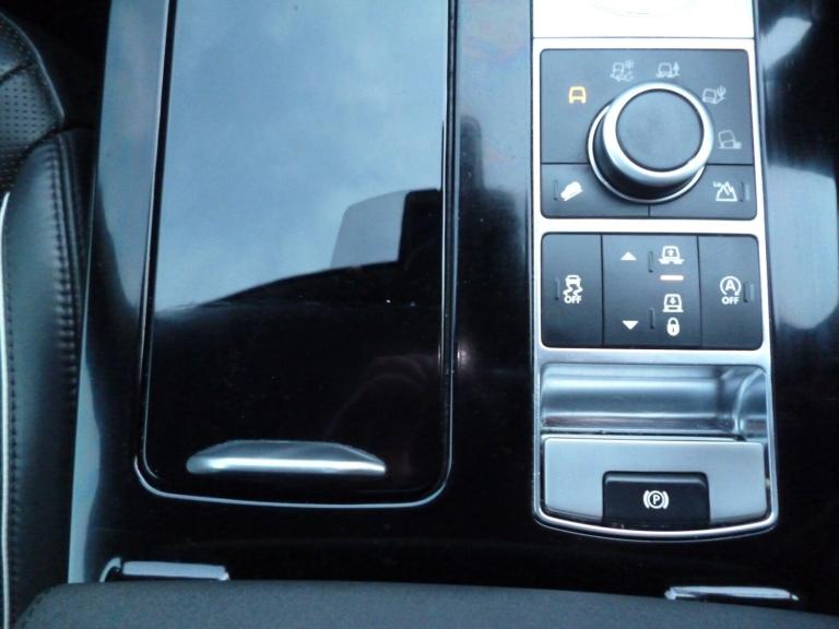 2019 Land Rover Discovery 3.0 SD V6 HSE Auto 4WD Euro 6 (s/s) 5dr ESTATE Diesel Automatic