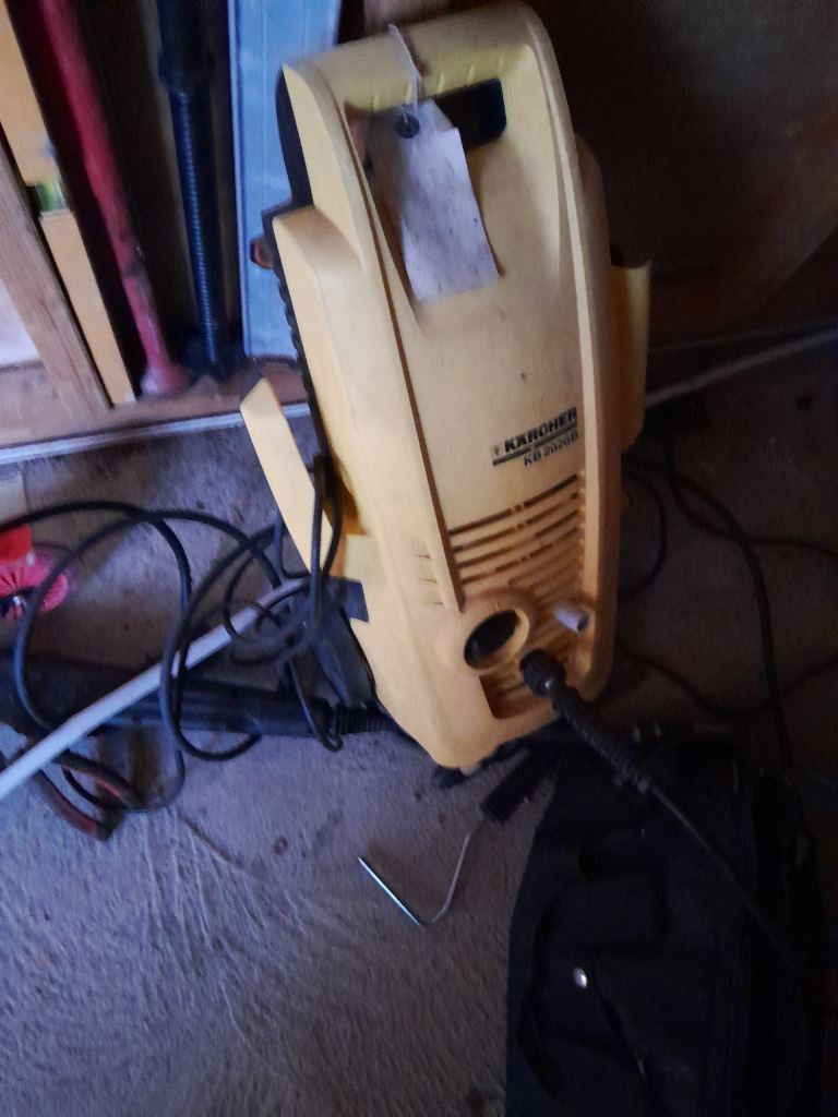 Pressure washer 