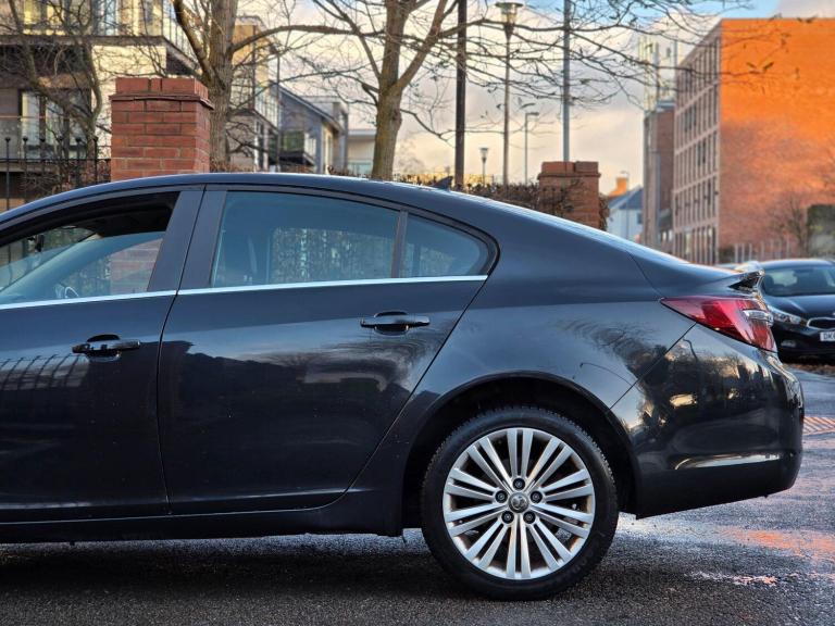2013 Vauxhall Insignia 2.0 CDTi ecoFLEX Design Nav 5dr [Start Stop] HATCHBACK DIESEL Manual