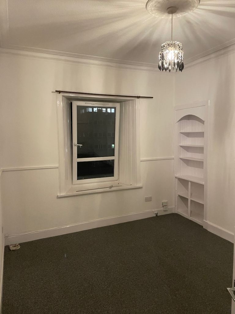 2 bedroom flat £620 pm