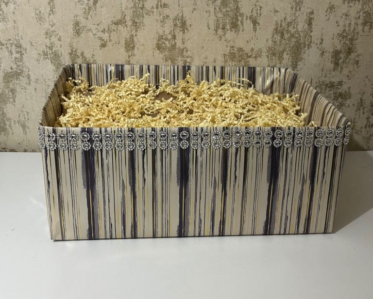 Hamper basket for sale (Large size)