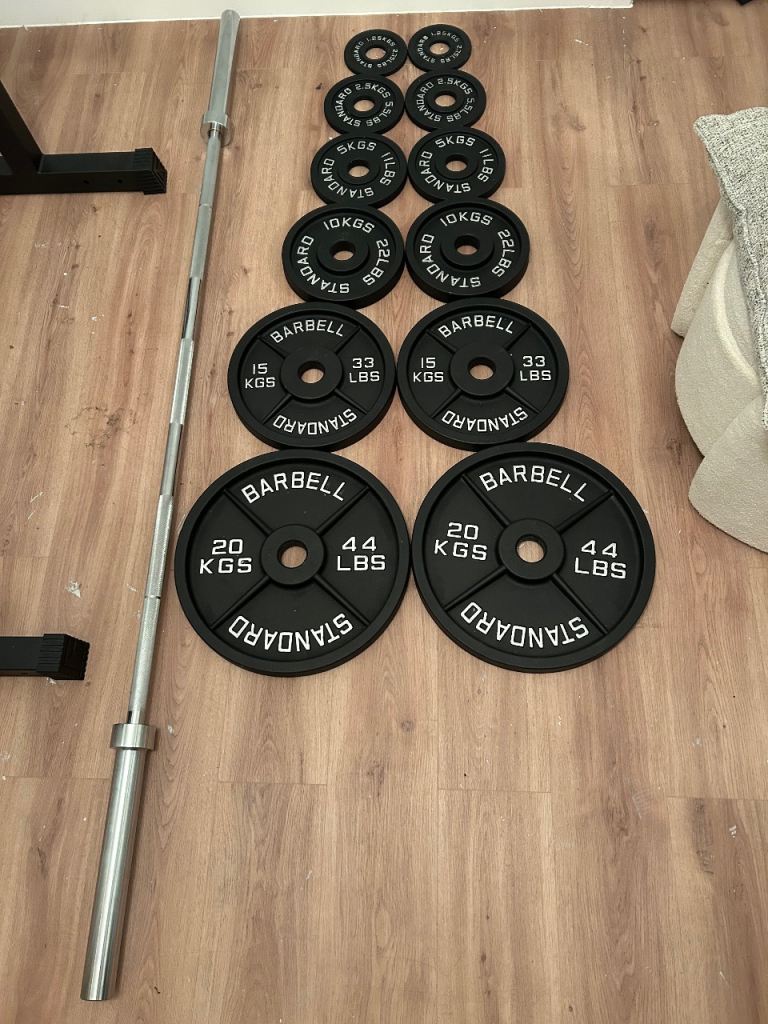 Iron plates & barbell 