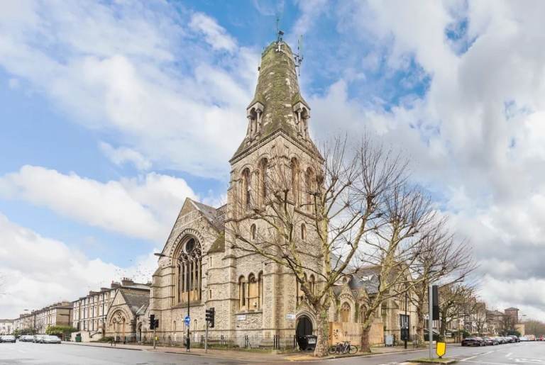  Large Two-Bedroom Apartment – Church Studios, Camden Park Road, Camden, NW1-Ref: 955