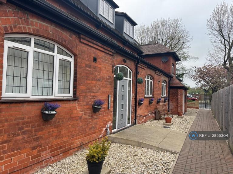 1 bedroom flat in Mills Court, Hull, HU9 (1 bed) (#2856304)