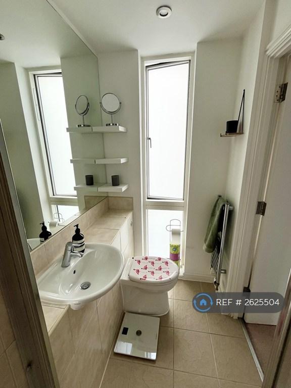 3 bedroom flat in Roffo Court, London, SE17 (3 bed) (#2625504)