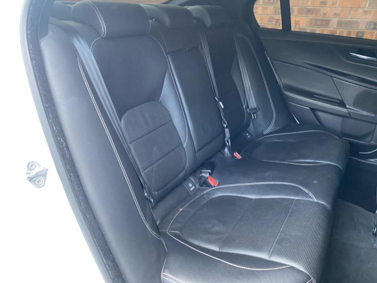 2016 Jaguar XE 2.0d R-Sport Auto Euro 6 (s/s) 4dr SALOON Diesel Automatic