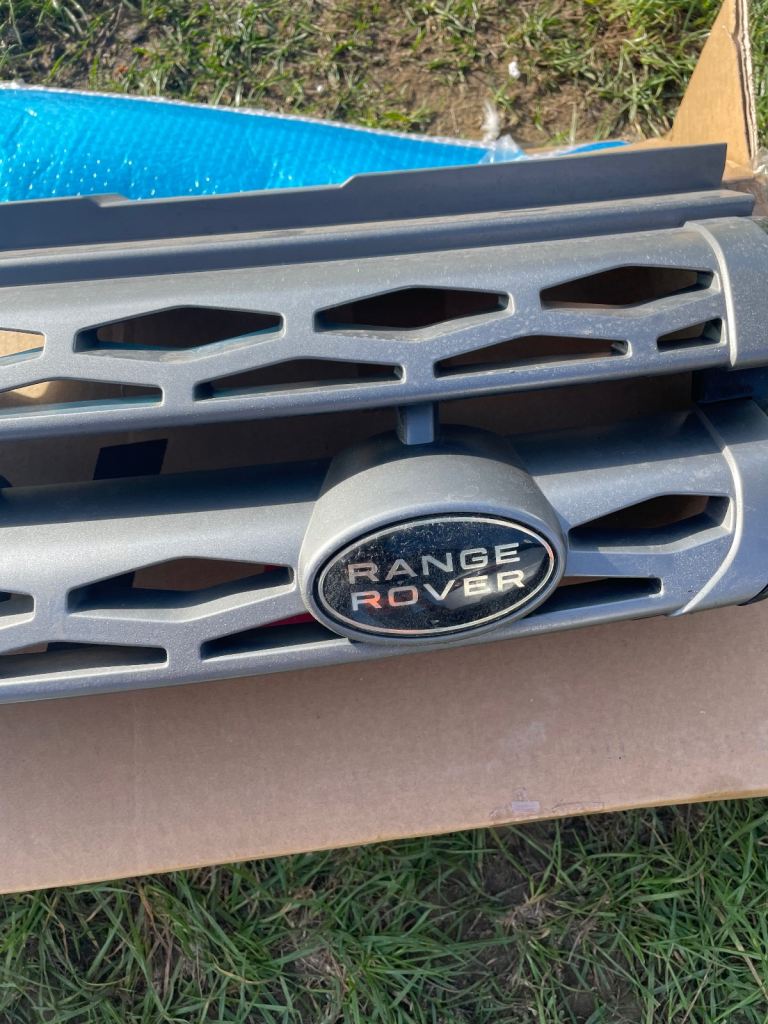 Range Rover Evoque L538 Grill