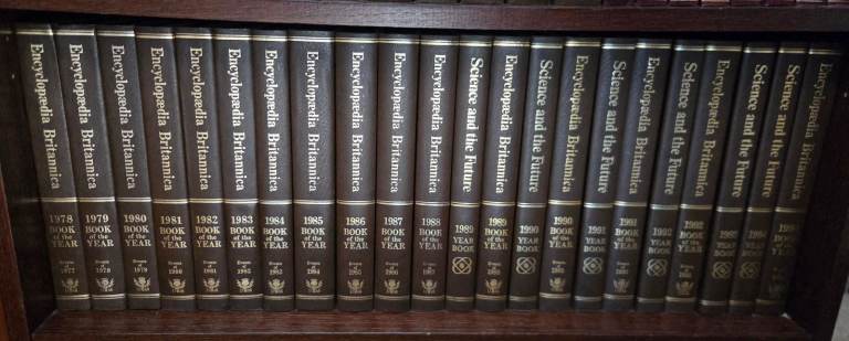 Encyclopaedia Britannica 15th Edition Complete Set – Good Condition