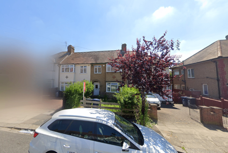 BENEFITS ACCEPTED - Studio Flat Available in Northolt Ealing UB5