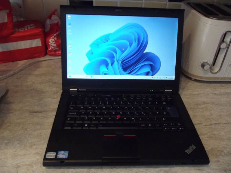 LENOVO LAPTOP  i3  WINDOWS 11