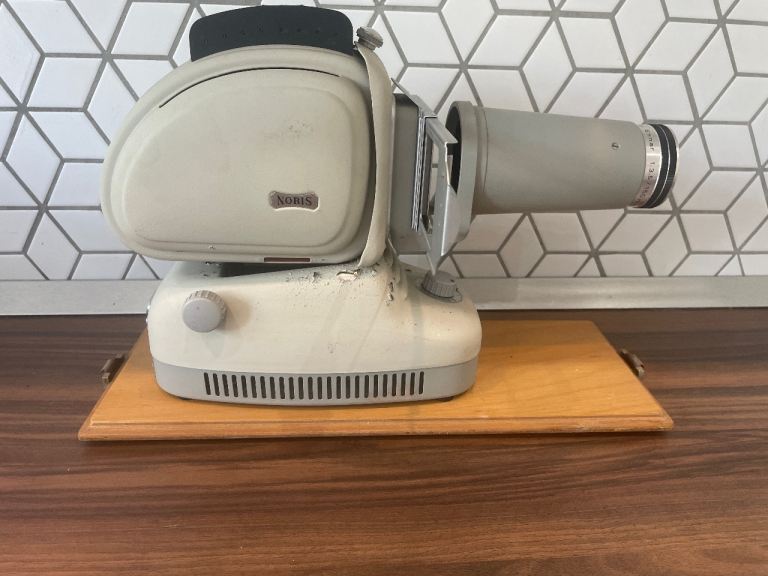 Vintage Noris Slide Projector 