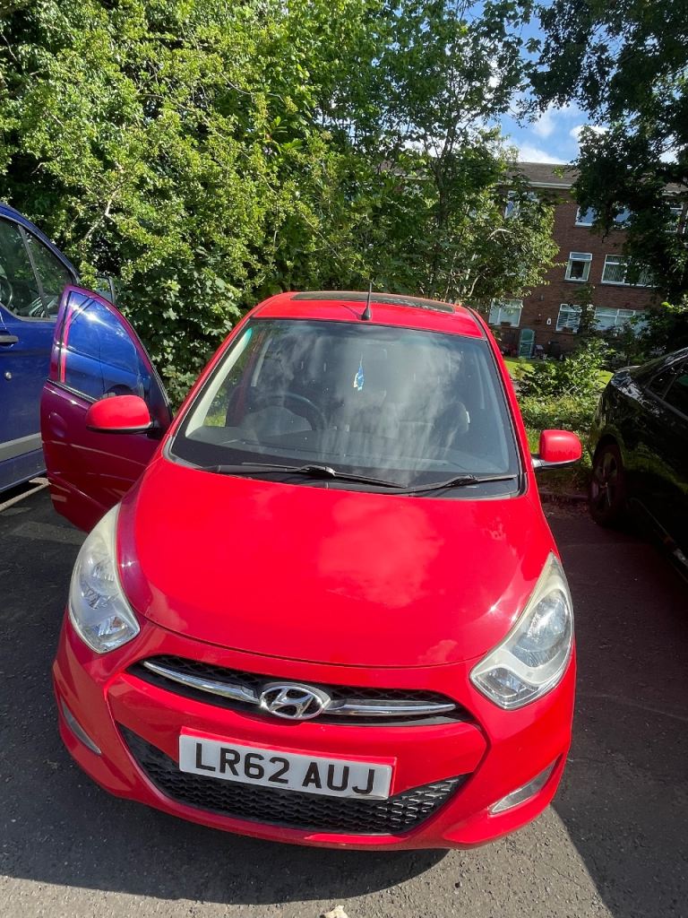 Red Hyundai i10 (FOR SALE)! 