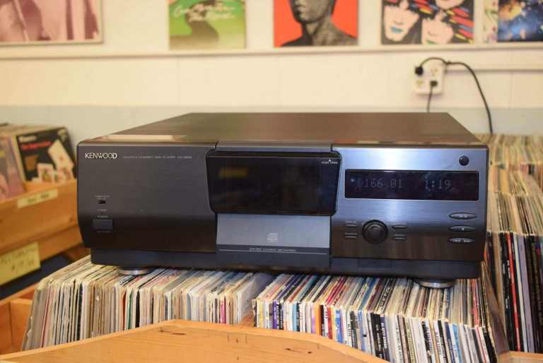 Kenwood 200 disc cd 