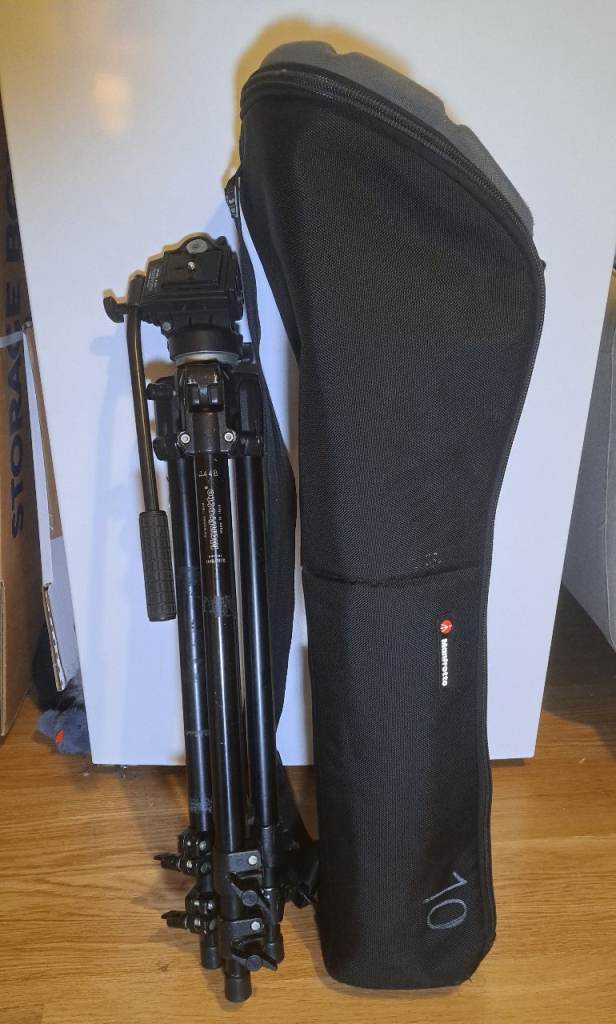 Manfrotto 144B Pro Tripod with Model 200 Pan and Tilt Head with Case