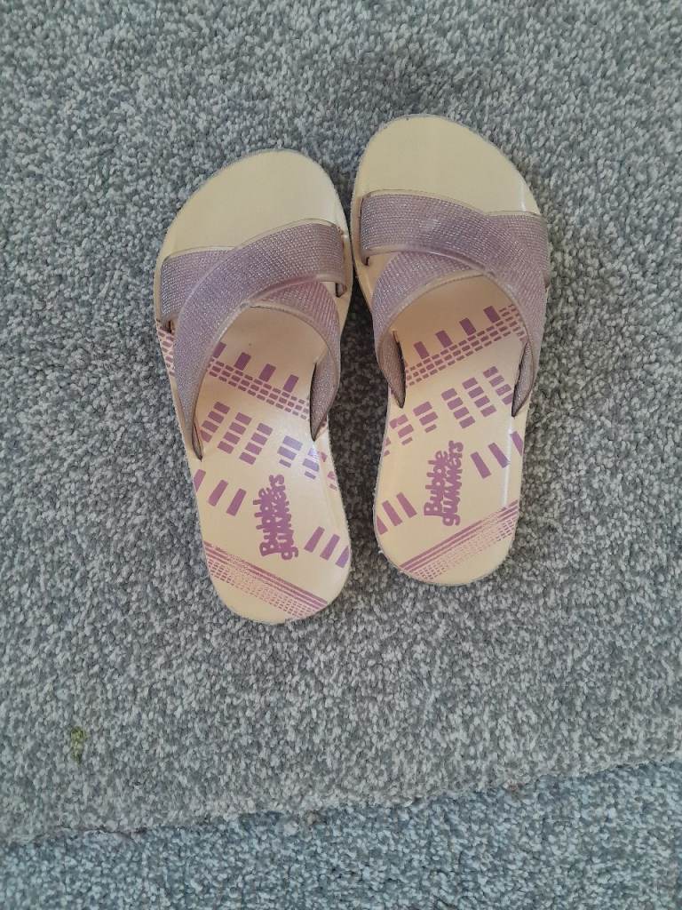 Girls summer slippers.