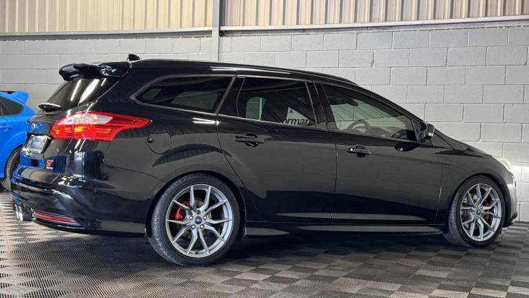 FORD FOCUS 2.0 T EcoBoost ST-3 Black Manual Petrol 2013