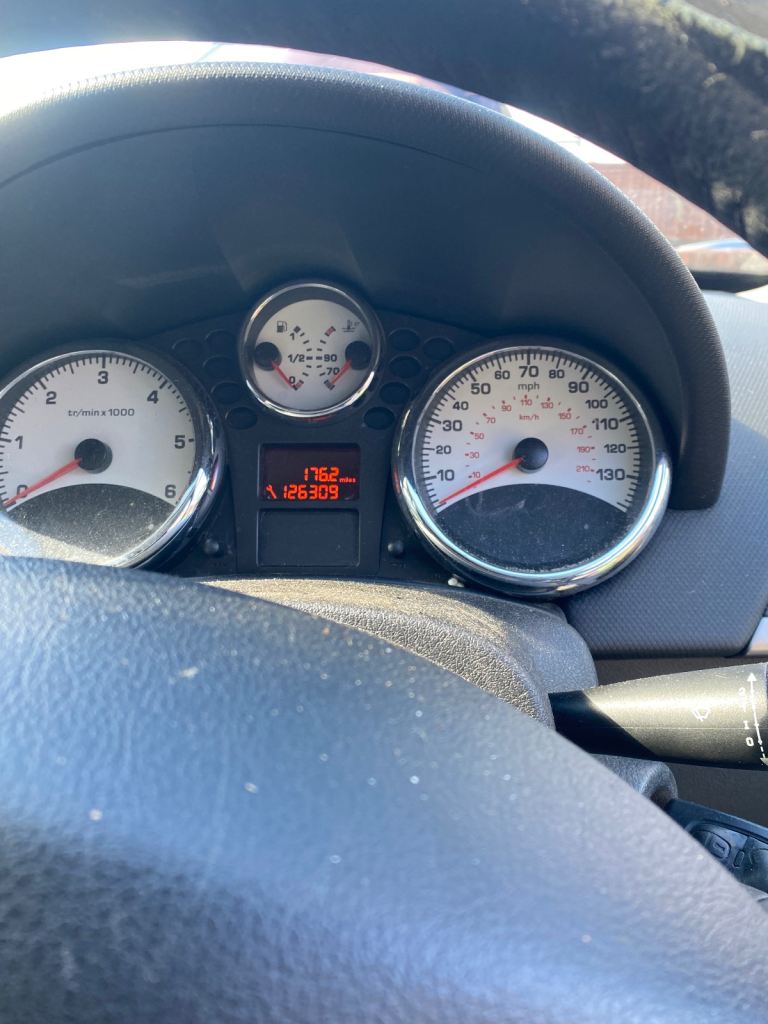 Peugeot, 207, Hatchback, 2011, Manual, 1560 (cc), 5 doors