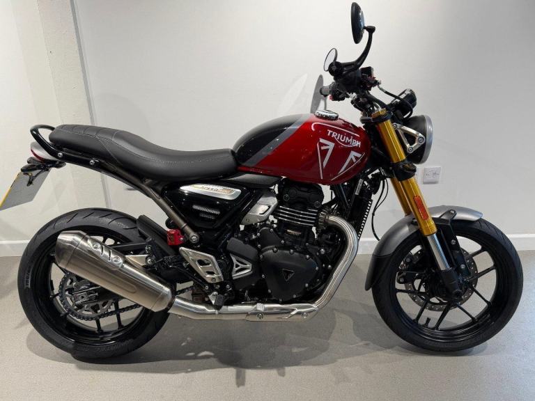 2025 TRIUMPH SPEED 400, '75 Plate with 120 miles