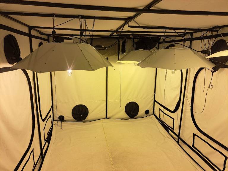 Hdroponic grow equipment